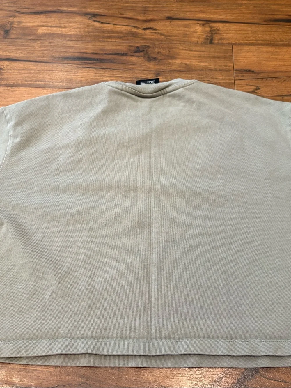 Nike Sportswear Essential Women’s Crop T-Shirt Size Large Khaki Olive Tan Boxy - Picture 7 of 7